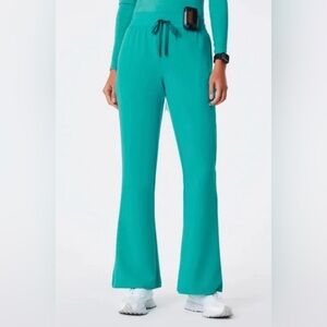 Figs Cordova Flare Scrub Pant in Oasis. Size Small Regular. NWT.